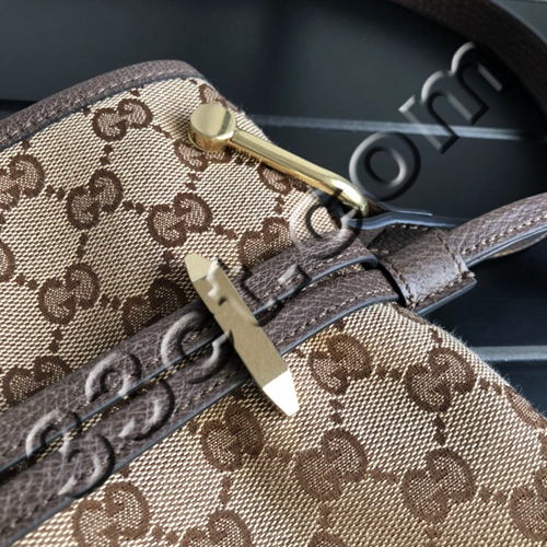 グッチバッグ角部分ディテール